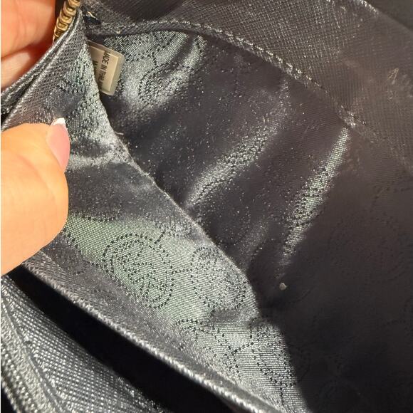 MICHAEL KORS Black Zip Around Wallet - Picture 7 of 11